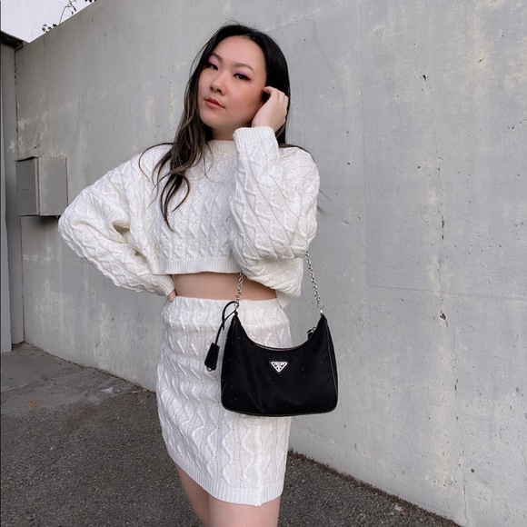 Meet your Posher, April - Picture 1 of 1